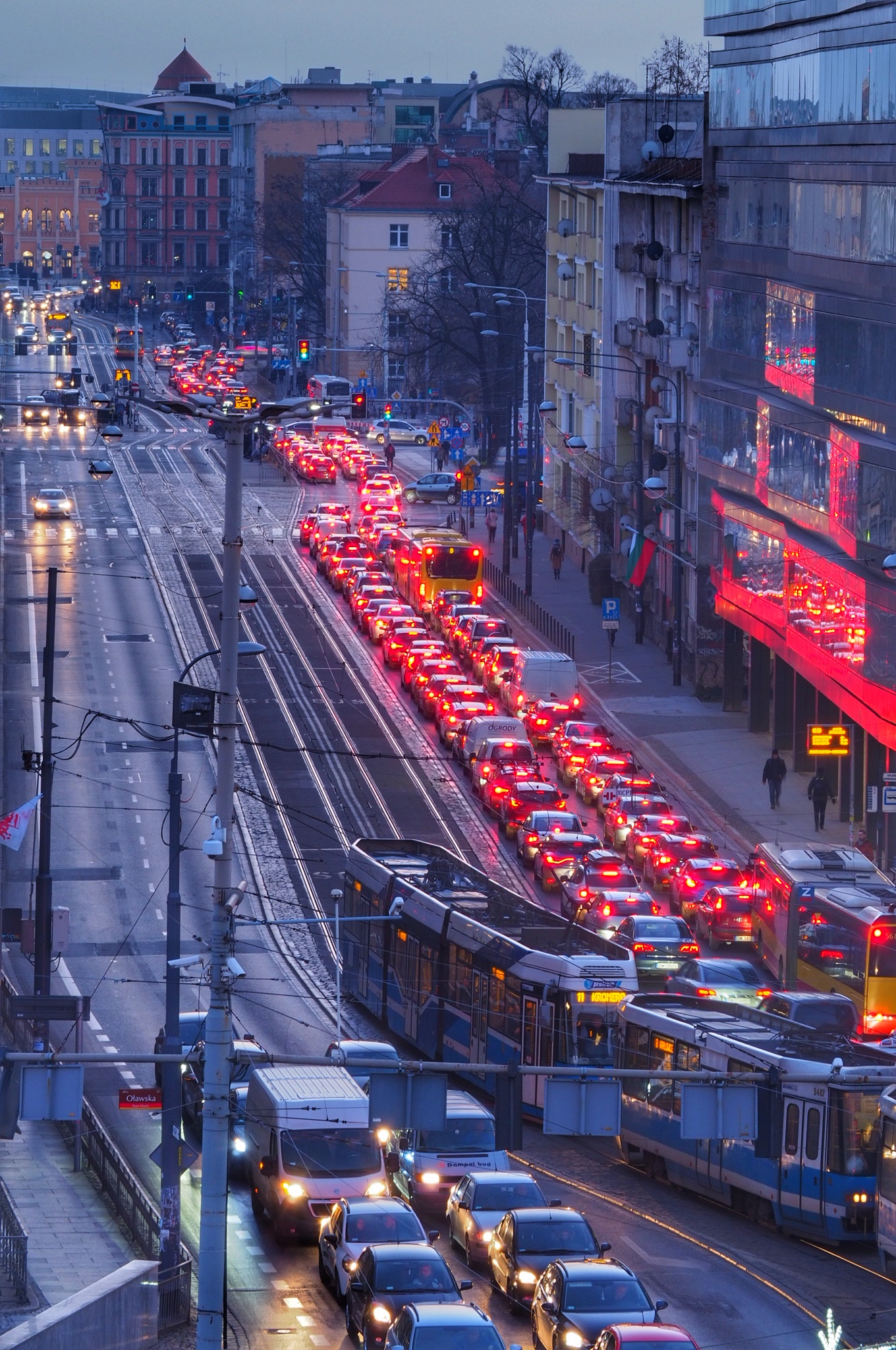 Rush hour do połowy